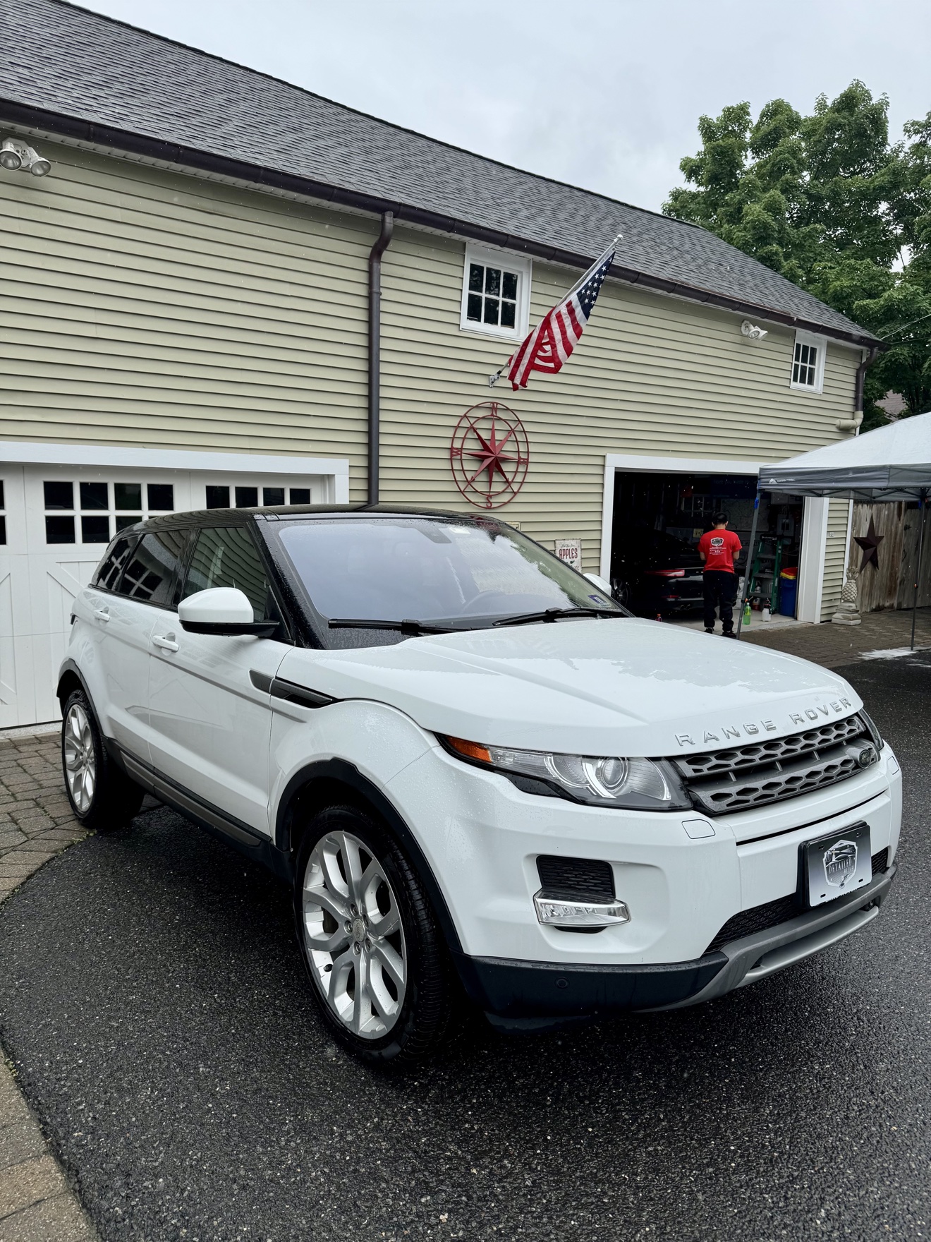 White Range Rover Evoque after detailing