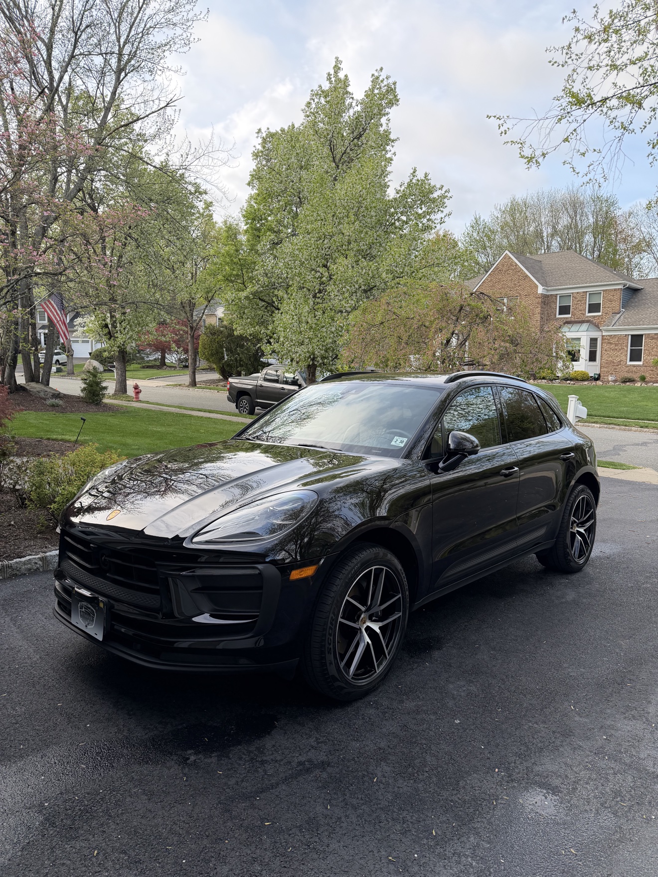 Black Porsche Macan after detailing