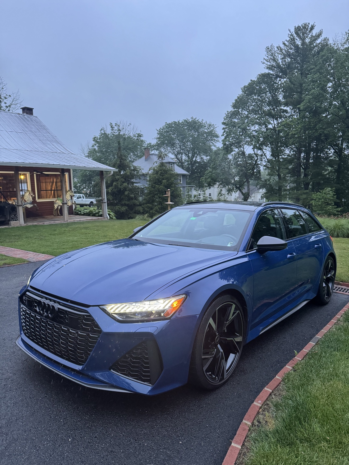 Blue Audi RS6 Avant after detailing