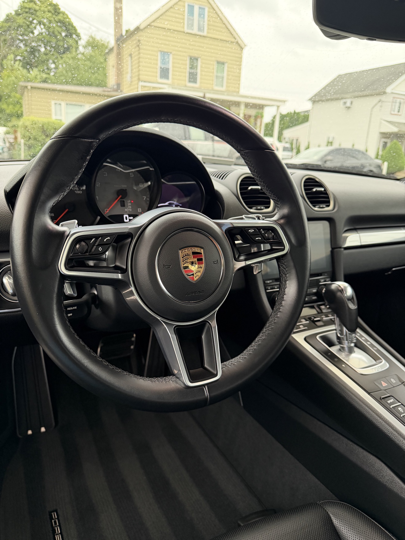 Porsche 718 Cayman S cockpit and dashboard